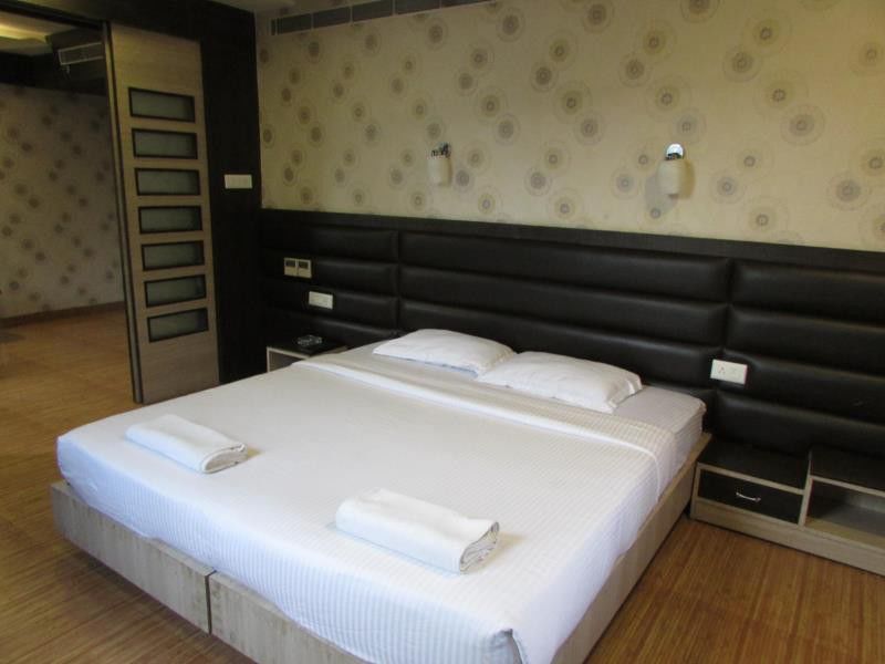 Hotel Emerald كولكاتا المظهر الخارجي الصورة