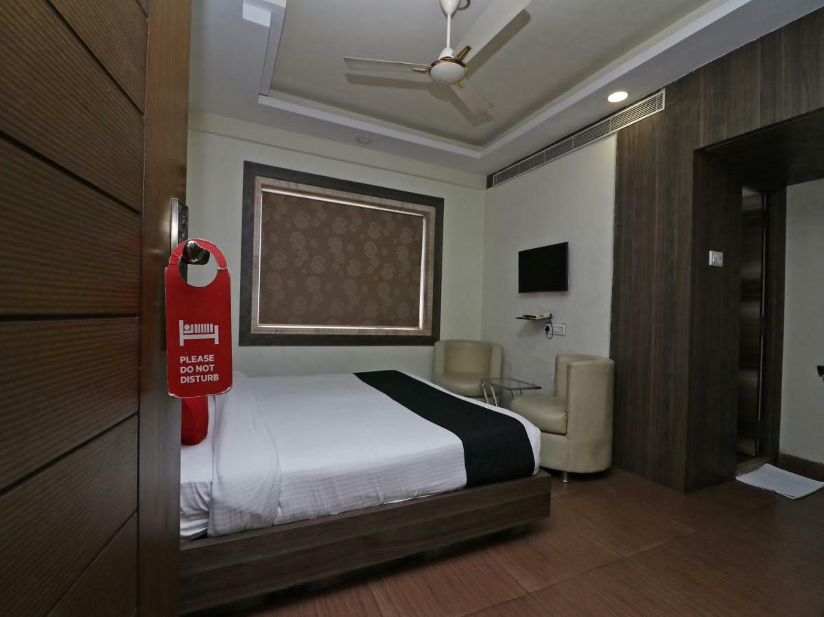 Hotel Emerald كولكاتا المظهر الخارجي الصورة