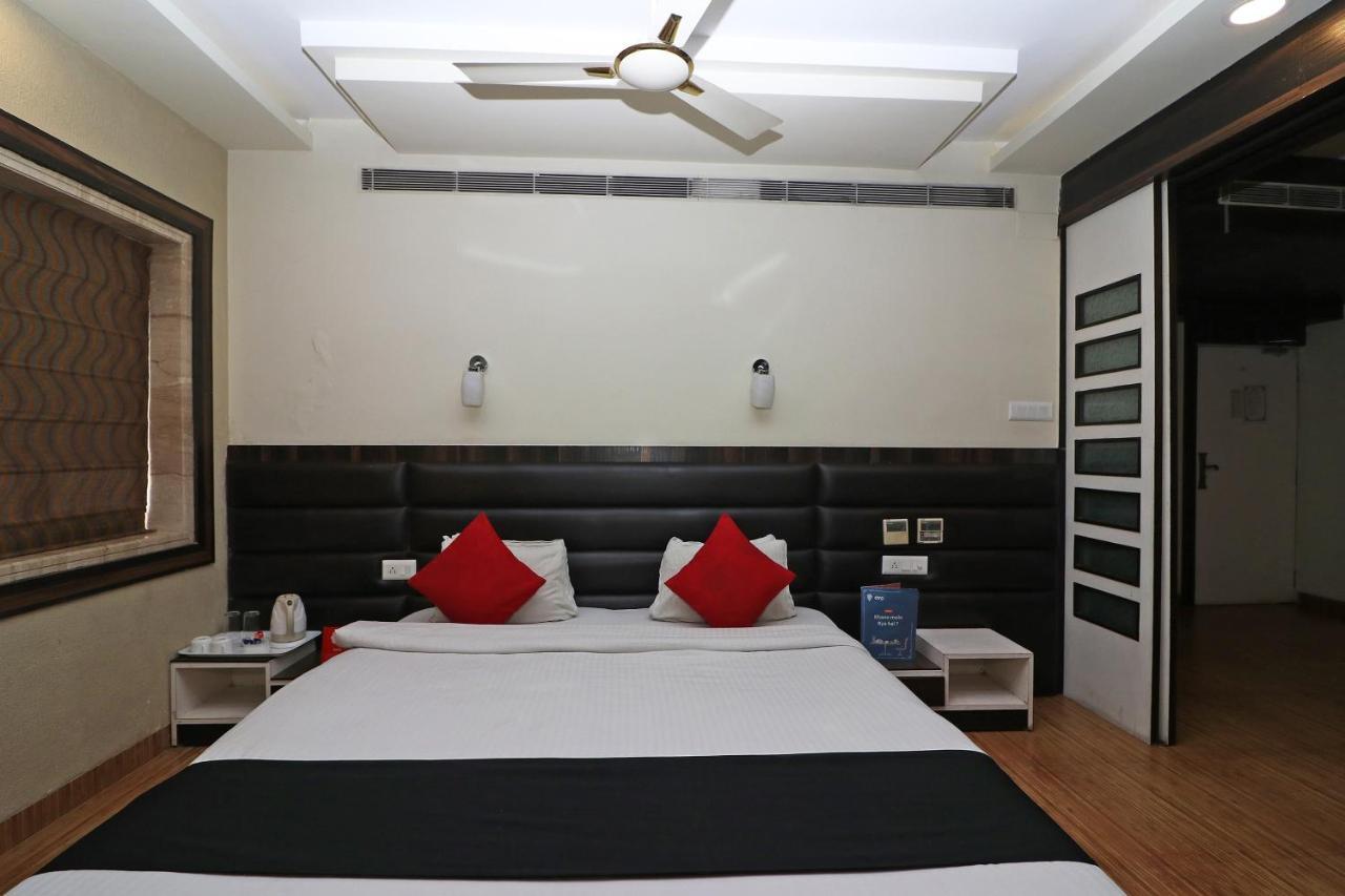 Hotel Emerald كولكاتا المظهر الخارجي الصورة