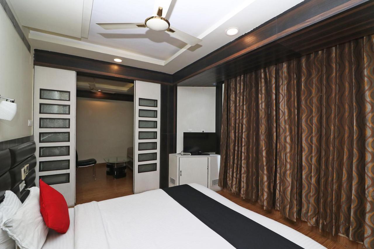 Hotel Emerald كولكاتا المظهر الخارجي الصورة