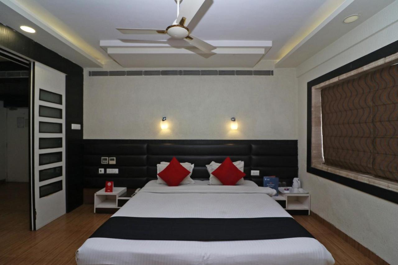 Hotel Emerald كولكاتا المظهر الخارجي الصورة